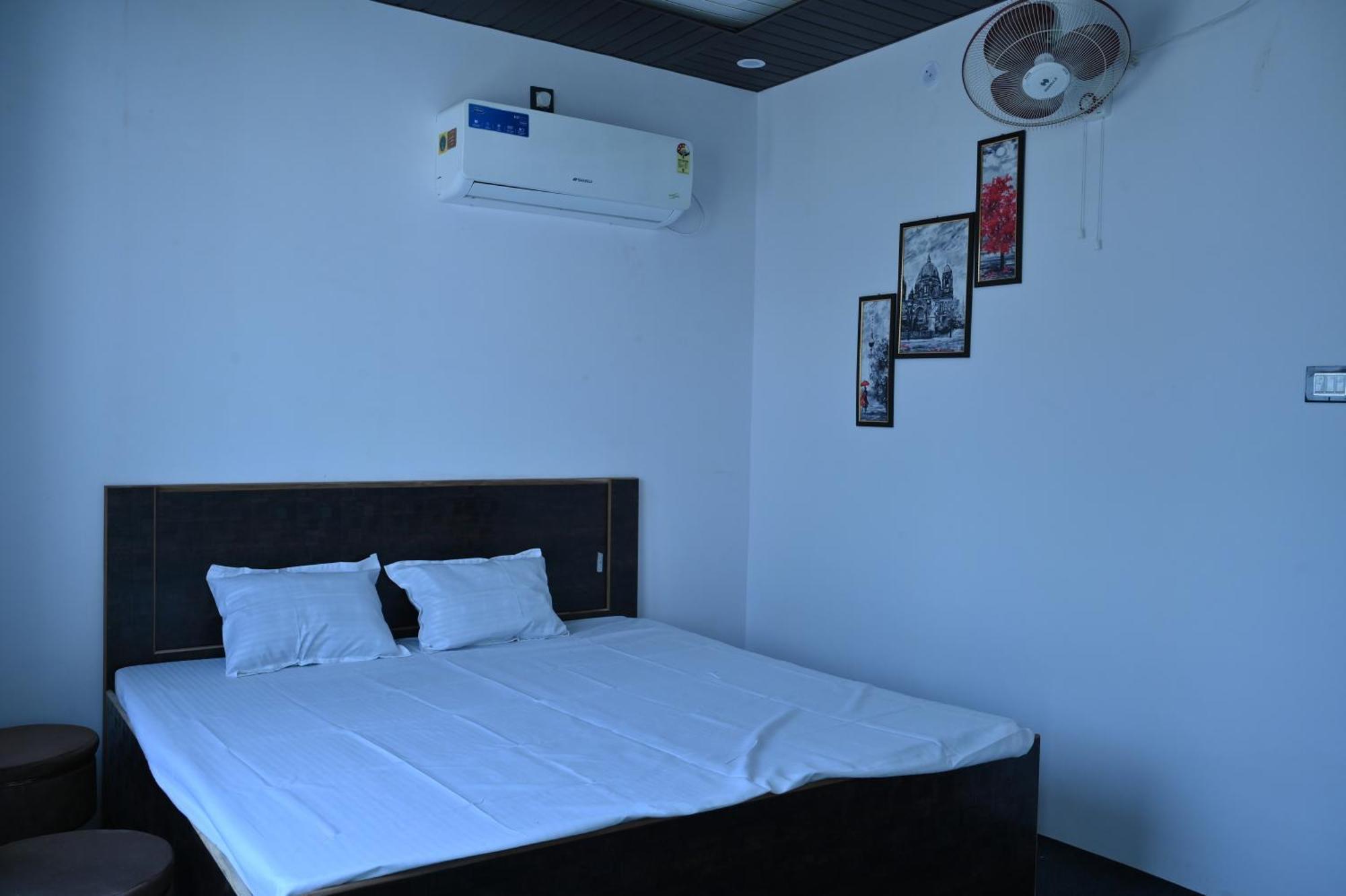 Privyrooms Gorakhpur Exterior foto